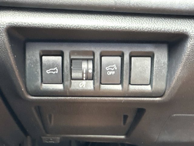 Used 2023 Subaru Outback Touring XT AWD/4WD image 21