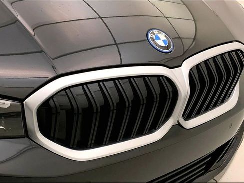 Certified 2023 BMW 330e w/ Convenience Package image 29