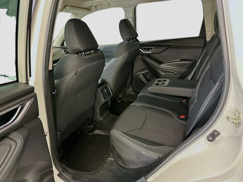 Used 2023 Subaru Forester Premium image 29