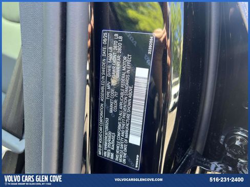 Used 2026 Volvo XC60 B5 Plus w/ Protection Package Premier AWD/4WD image 18