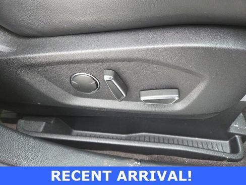 Used 2019 Ford Edge Titanium w/ Canadian Touring Package image 53