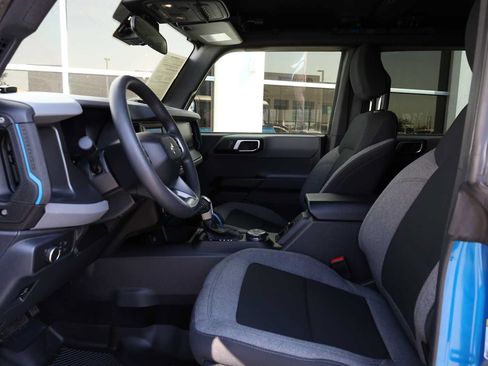 Used 2022 Ford Bronco 4-Door w/ Sasquatch Package AWD/4WD image 4