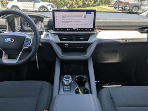 New 2026 Ford Explorer Active RWD image 14