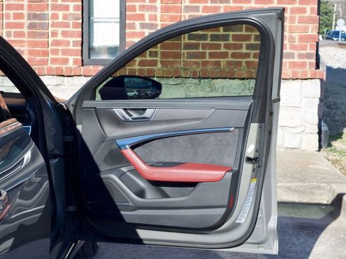 Used 2022 Audi S6 Premium Plus image 36