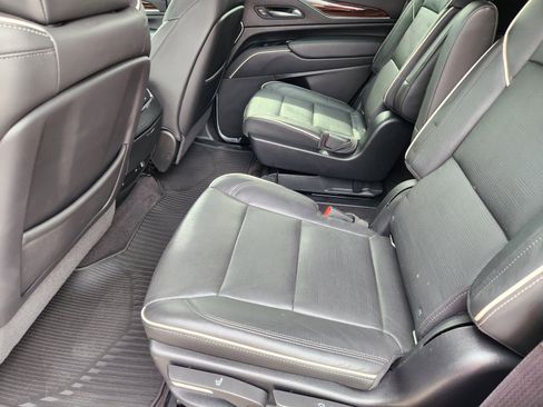 Certified 2022 Cadillac Escalade Premium Luxury RWD image 13