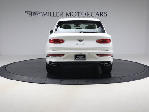 Certified 2022 Bentley Bentayga AWD/4WD image 6