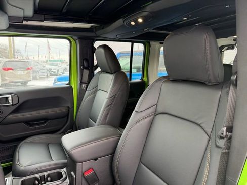 Used 2026 Jeep Wrangler Sahara image 5