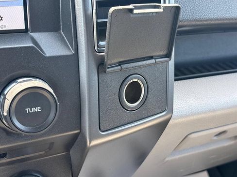 Used 2018 Ford F150 XLT w/ Equipment Group 301A Mid AWD/4WD image 38
