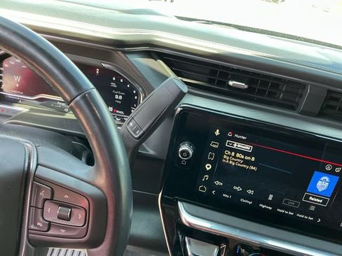 Used 2025 GMC Sierra 2500 Denali Ultimate AWD/4WD image 18