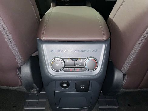 New 2026 Ford Explorer Platinum RWD image 17