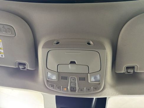 Used 2018 Ford Expedition Platinum image 11