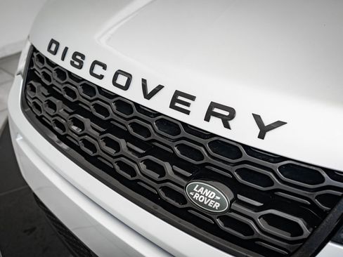 Used 2022 Land Rover Discovery Sport SE image 3