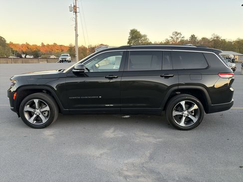 Used 2023 Jeep Grand Cherokee L Limited image 7