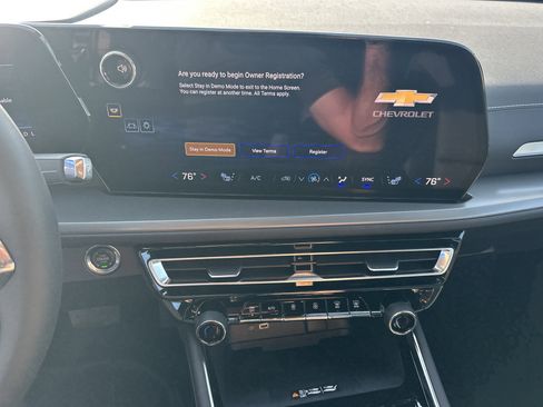 New 2026 Chevrolet Equinox EV LT image 16