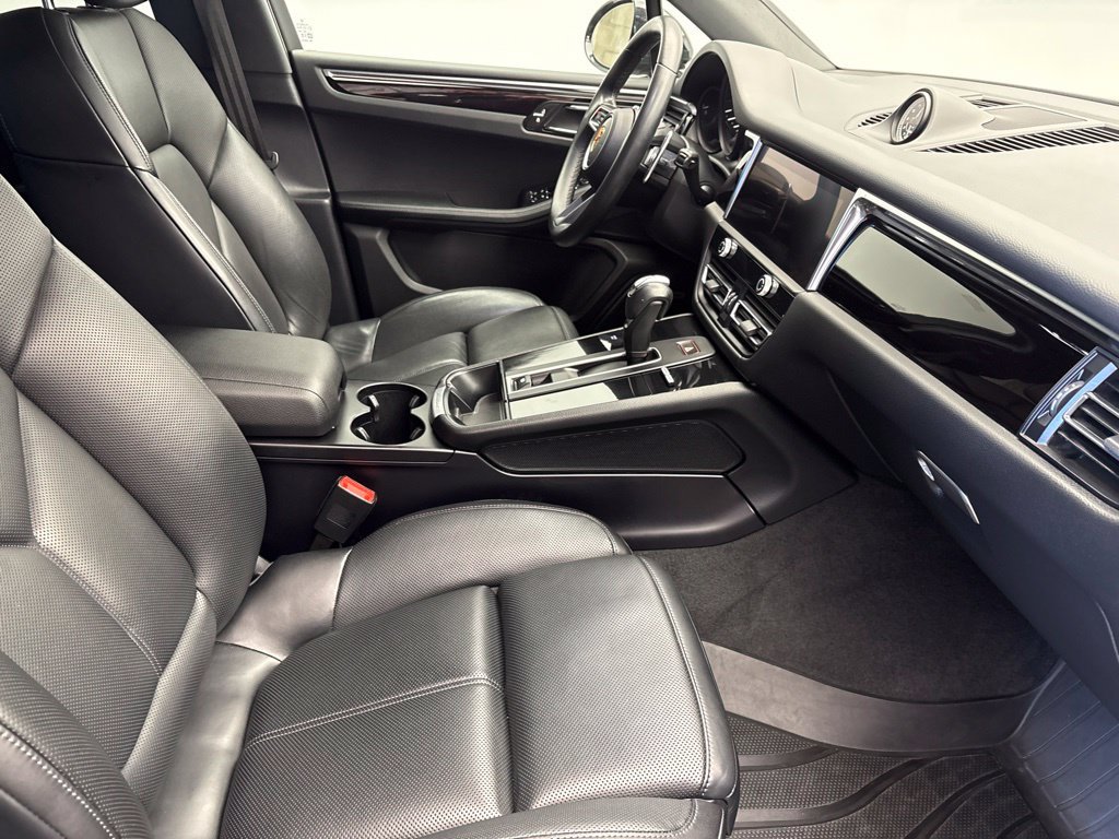 Certified 2023 Porsche Macan S AWD/4WD image 25