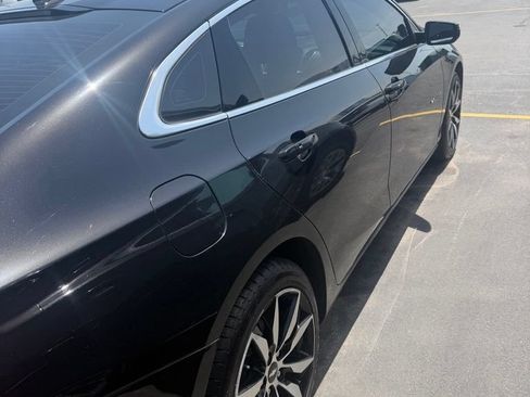 Used 2018 Chevrolet Malibu LT w/ Leather Package FWD image 8