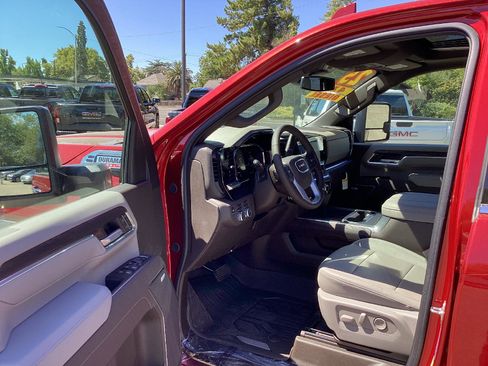 New 2025 GMC Sierra 2500 SLT w/ SLT Premium Package image 10