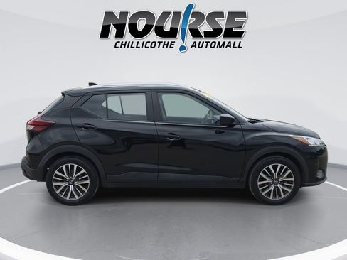 Used 2021 Nissan Kicks SV FWD image 9