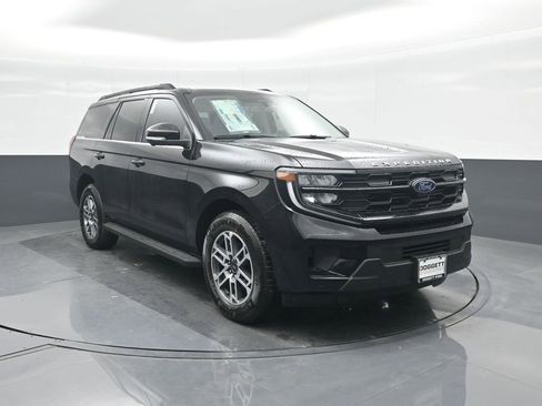 New 2025 Ford Expedition Active image 8