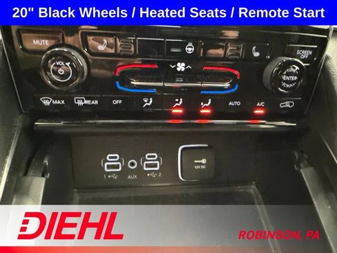Used 2023 Jeep Grand Cherokee Altitude AWD/4WD image 32