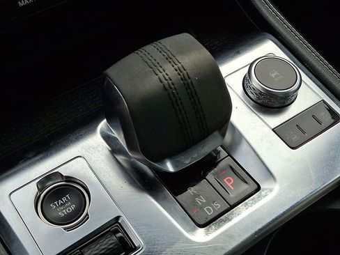 Used 2024 Jaguar F-PACE R-Dynamic S image 19