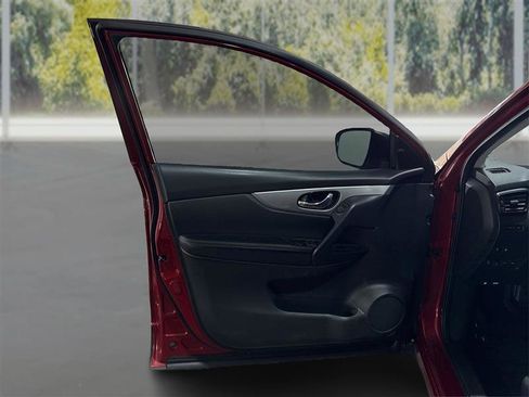 Used 2020 Nissan Rogue Sport SL image 19