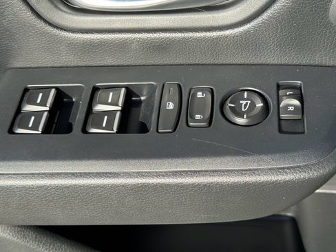 Used 2024 Honda Pilot Touring image 20