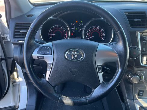 Used 2013 Toyota Highlander SE image 14