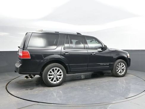 Used 2013 Lincoln Navigator 4WD w/ HD Trailer Tow Pkg image 2
