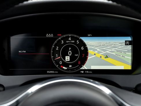 Used 2020 Jaguar F-PACE R-Sport image 27