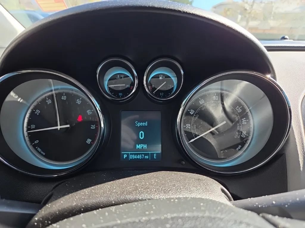 Used 2015 Buick Verano FWD image 12