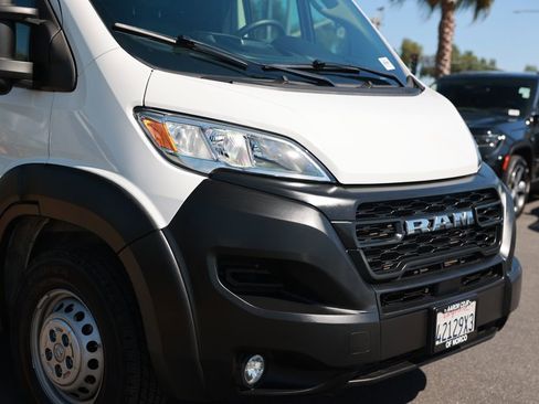Used 2025 RAM ProMaster 2500 w/ Convenience Group FWD image 7
