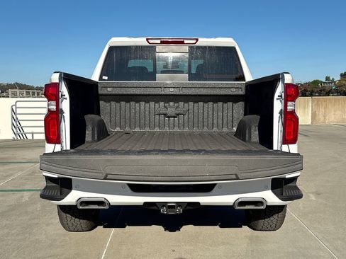 New 2026 Chevrolet Silverado 1500 RST w/ RST All Star Premium Package AWD/4WD image 7