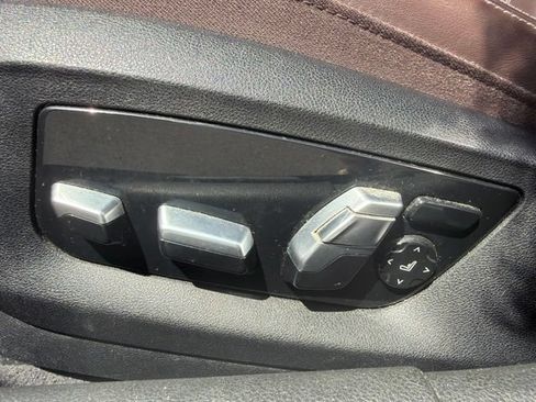 Used 2018 BMW 530e xDrive AWD/4WD image 27