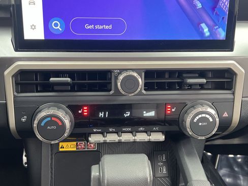 Used 2024 Toyota Tacoma TRD Sport image 19