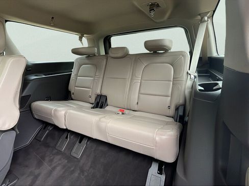 Used 2022 Lincoln Navigator L Reserve AWD/4WD image 18