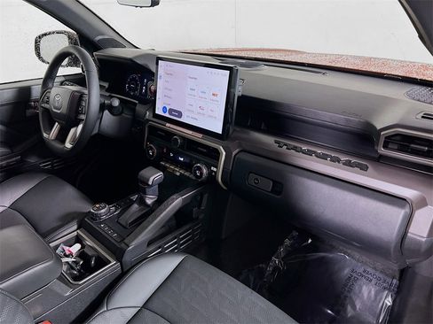 Certified 2025 Toyota Tacoma TRD Off-Road w/ TRD Off Road Premium Package image 26