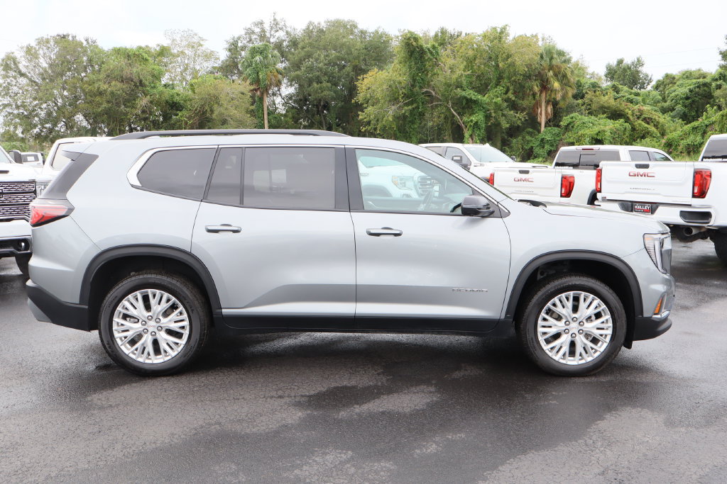 Certified 2026 GMC Acadia Elevation w/ Elevation Premium Package FWD image 10