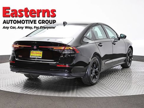 Used 2025 Honda Accord SE image 5