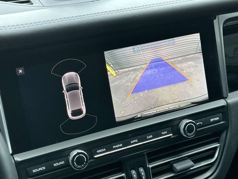 Used 2019 Porsche Macan image 27