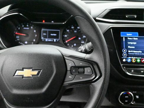 Used 2023 Chevrolet TrailBlazer LT w/ Convenience Package image 18