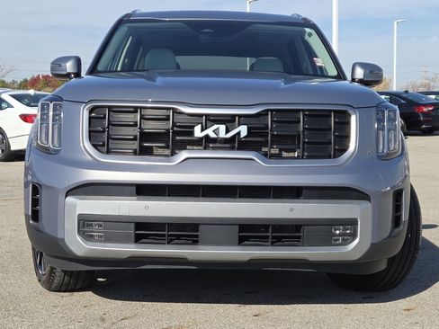 Used 2024 Kia Telluride SX image 11