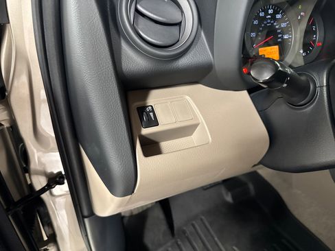 Used 2007 Toyota RAV4 2WD V6 image 18