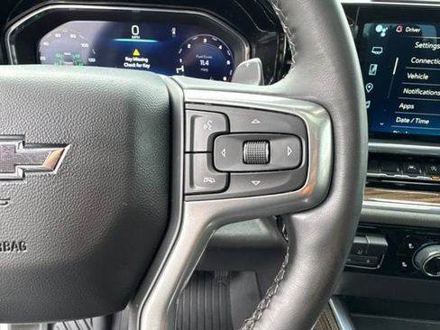 Used 2024 Chevrolet Silverado 1500 LT Trail Boss w/ Convenience Package II AWD/4WD image 17