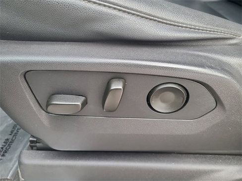 Used 2024 GMC Sierra 1500 SLT image 23