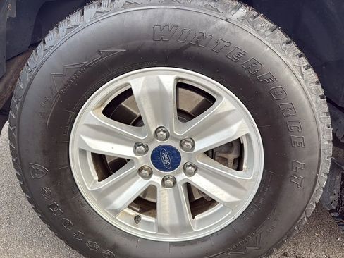 Used 2016 Ford F150 XLT w/ Equipment Group 301A Mid RWD image 10