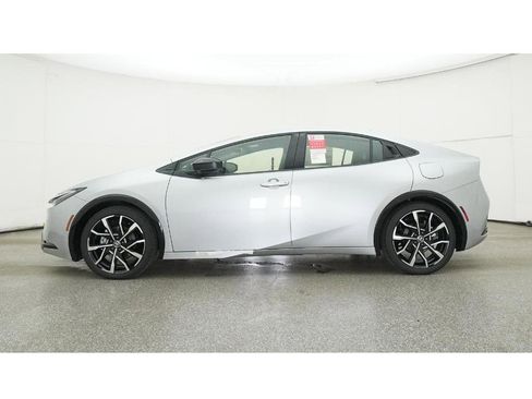 New 2025 Toyota Prius Plug-In Hybrid image 19