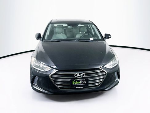 Used 2017 Hyundai Elantra Limited w/ Limited Tech Package 04 image 2