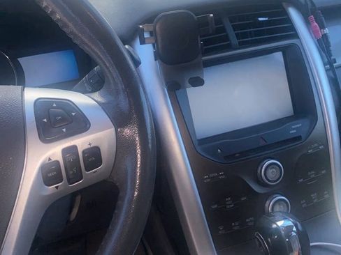 Used 2011 Ford Edge SEL w/ 202A Rapid Spec Order Code image 6