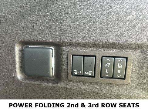 Used 2024 Chevrolet Tahoe Z71 w/ Luxury Package AWD/4WD image 13